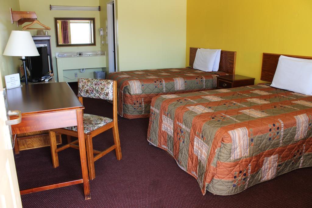 Westworld Country Inn Hubbard Экстерьер фото